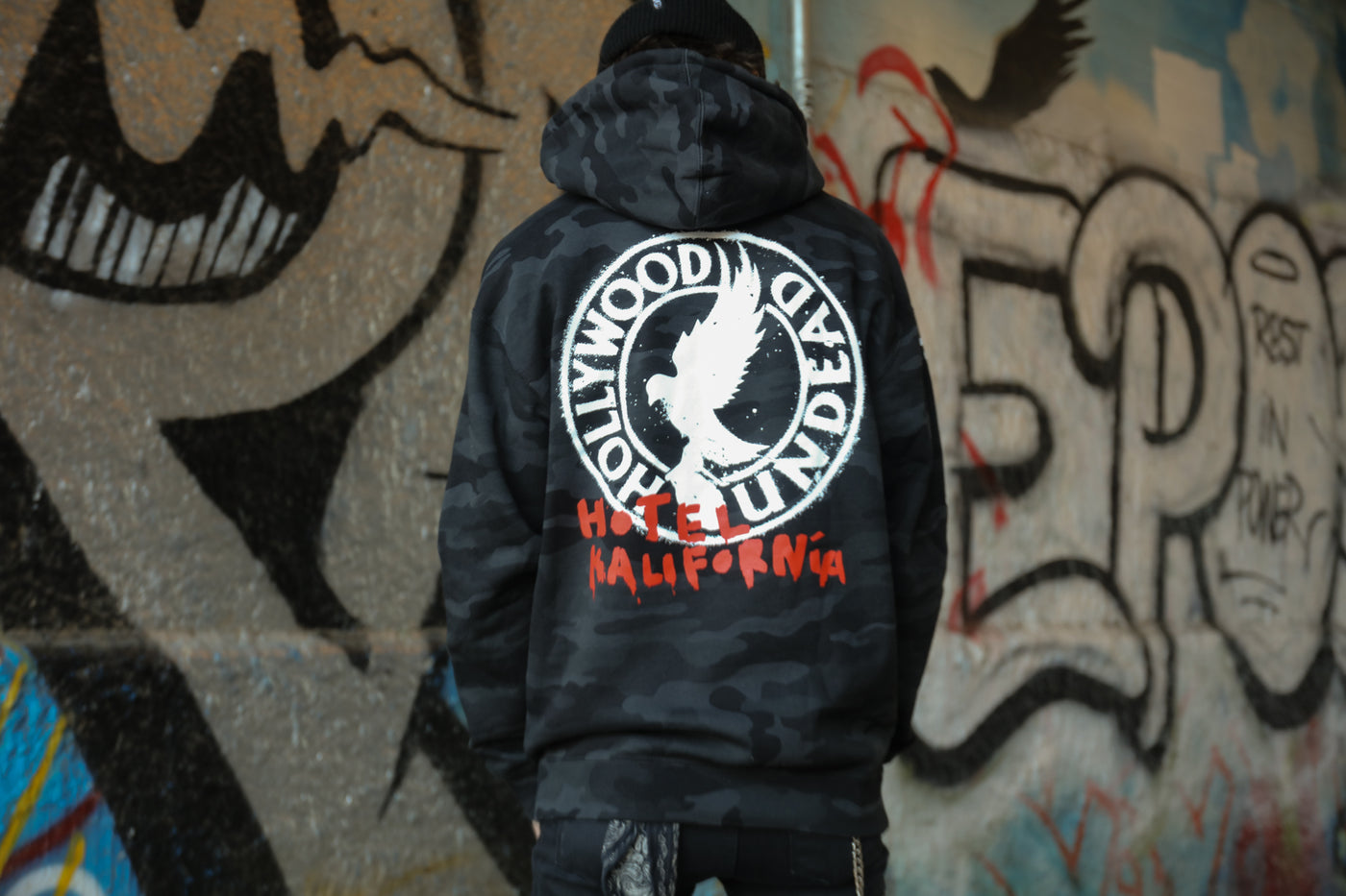 Hotel Kalifornia Circle Logo Pullover Hoodie (Black Camo)